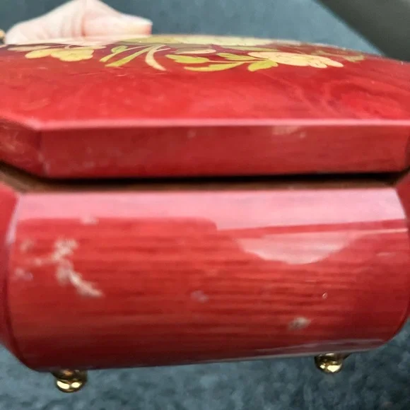 Vintage Italian Inlaid Octagonal Sorrento jewlery Musical box